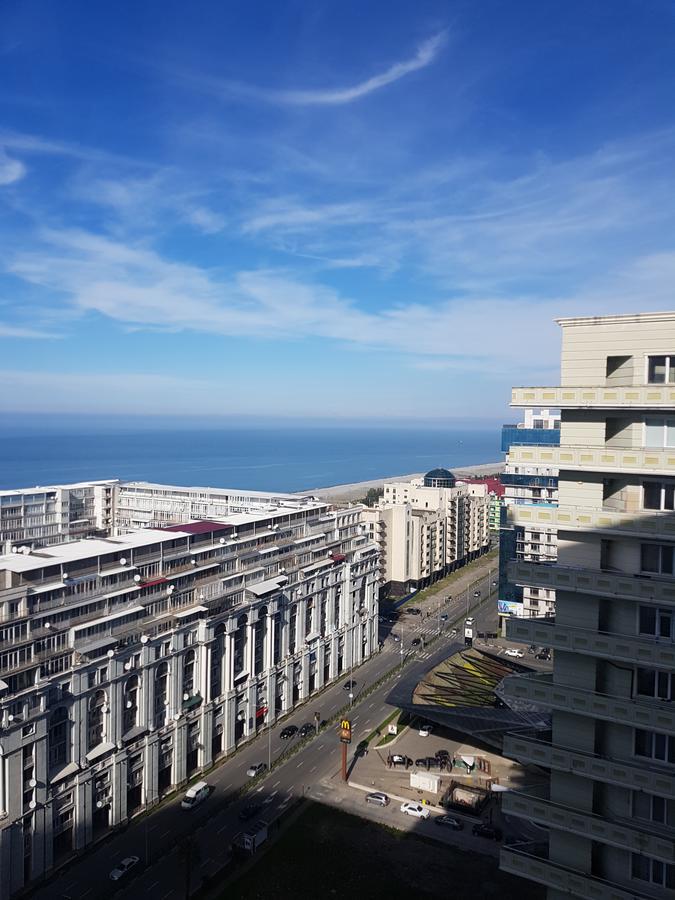 Apartment In Front Of Mcdonald'S Batumi Exterior foto